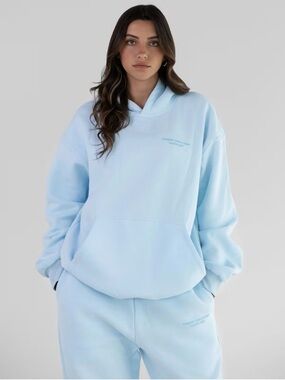 Comfrt Pastel Hoodie - NWB - Baby Blue - M